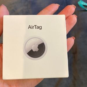 Apple AirTag- Brand New